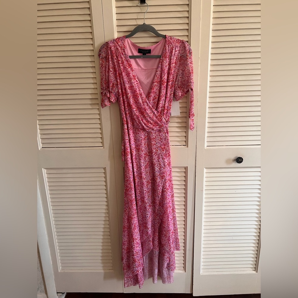 NWT! LAUNDRY By Shelli Segal Pink Floral Short Sleeve Dress w/tapering length